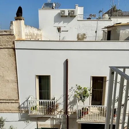 Mediterraneo House